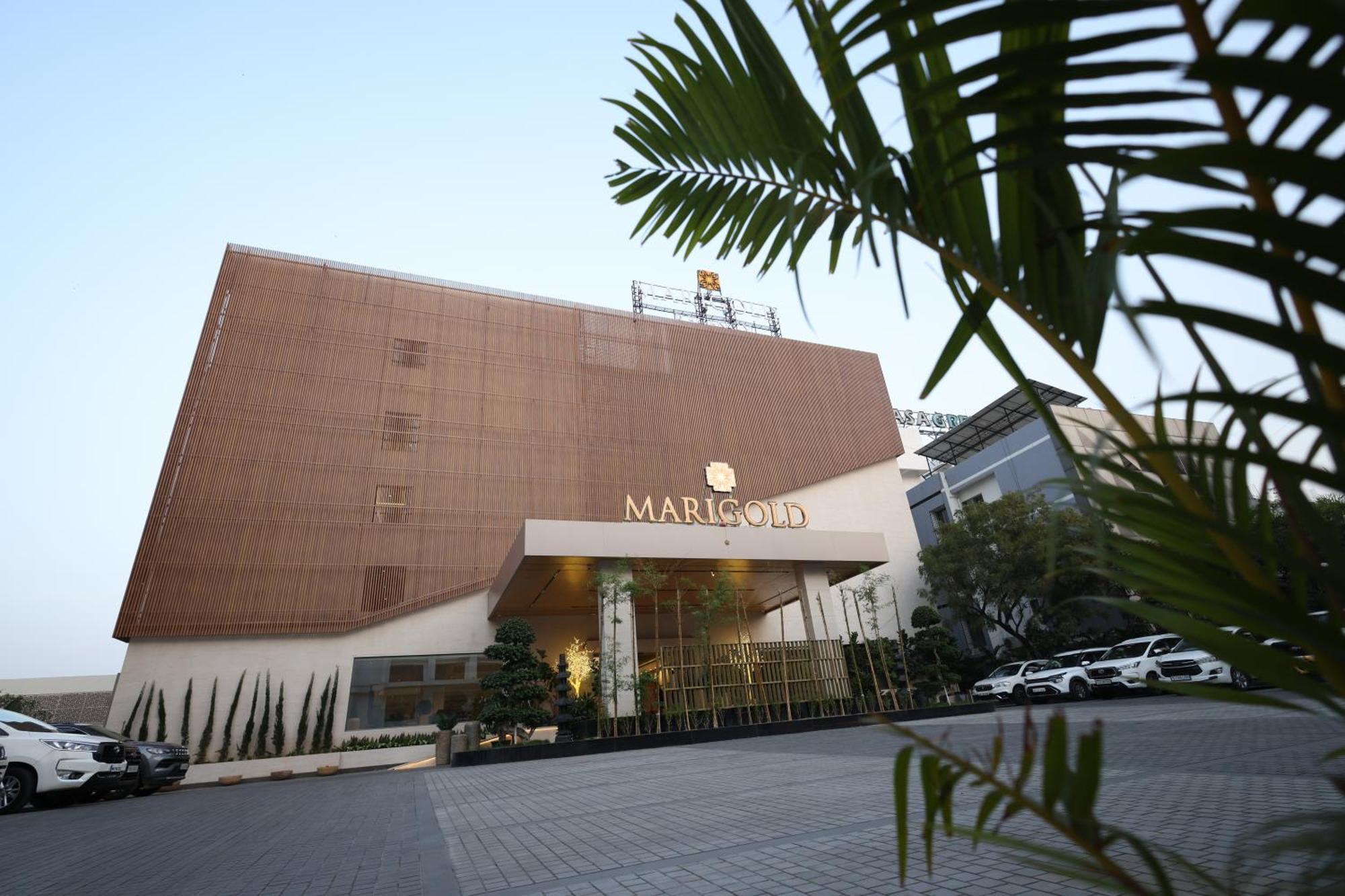 Marigold-Newly Renovated Hotel Shirdi Exterior photo